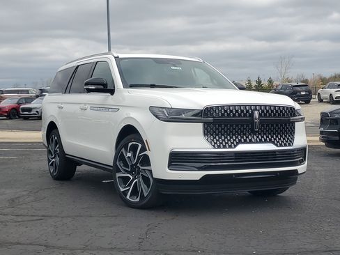 New 2026 Lincoln Navigator Reserve AWD/4WD image 1