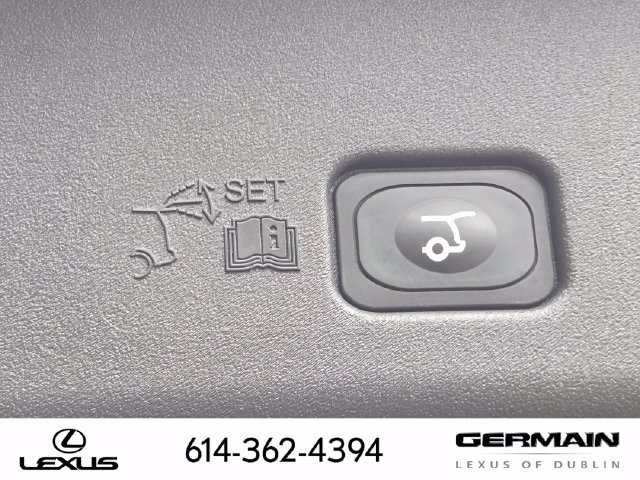 Used 2026 Lincoln Nautilus Reserve AWD/4WD image 32