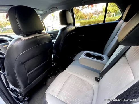 Used 2018 Chevrolet Trax LT w/ LT Convenience Package image 10