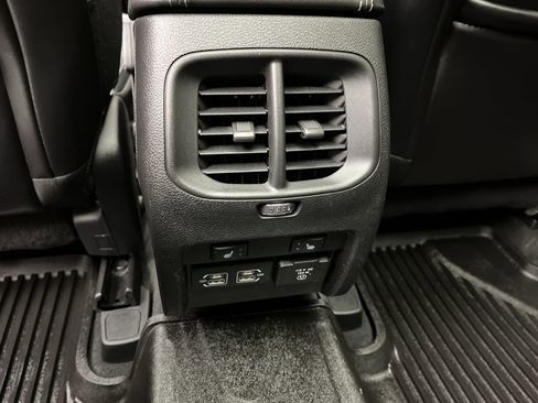Used 2021 Jeep Cherokee Limited w/ Elite Package AWD/4WD image 14
