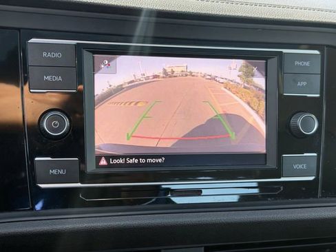 Used 2024 Volkswagen Jetta SE image 16