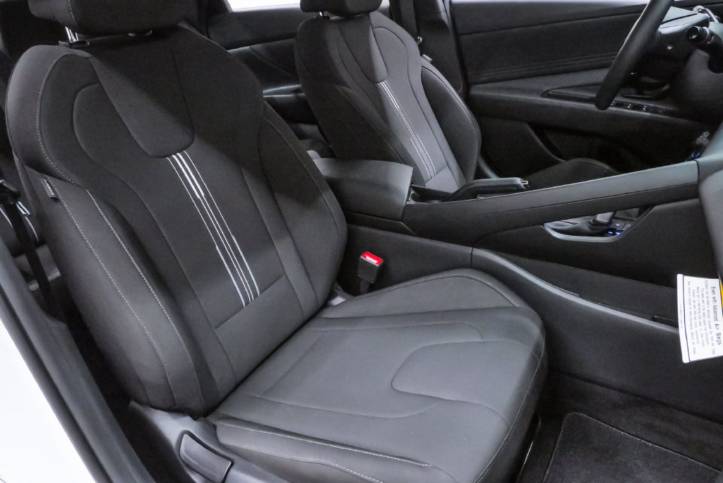 Certified 2026 Hyundai Elantra Sport FWD image 14