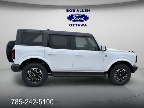 New 2025 Ford Bronco Outer Banks image 13