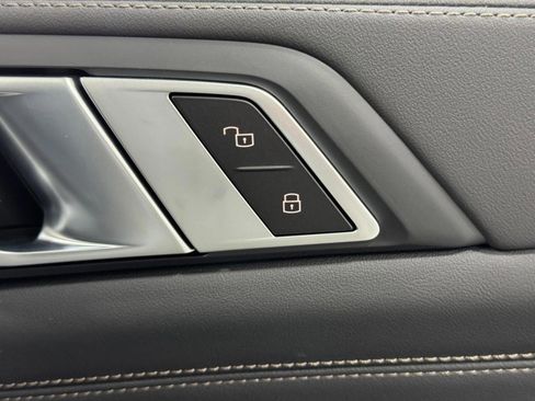 New 2026 BMW X5 xDrive40i w/ Premium Package image 21