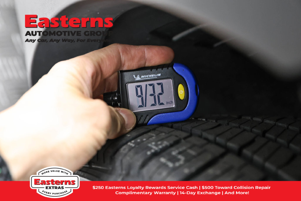 Used 2025 Kia Telluride S FWD image 28