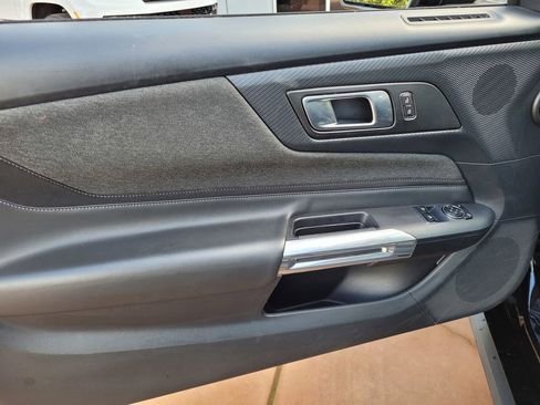 Used 2024 Ford Mustang Coupe image 11