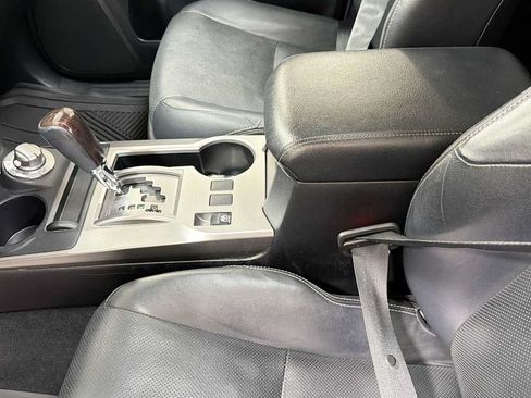 Used 2015 Toyota 4Runner Limited AWD/4WD image 23
