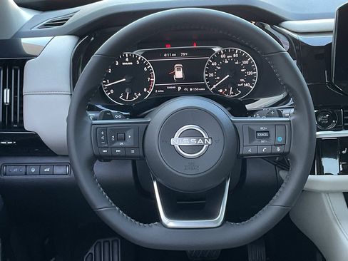 New 2025 Nissan Pathfinder SV image 20