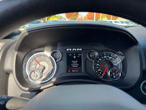 Used 2024 RAM 2500 Tradesman w/ Chrome Appearance Group image 13