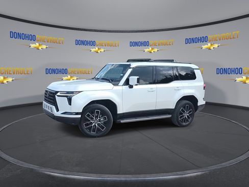 Used 2026 Lexus GX 550 w/ Accessory Package (2T) AWD/4WD image 8