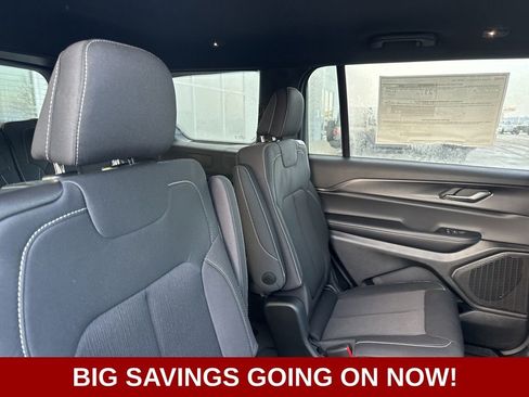 New 2025 Jeep Grand Cherokee L Laredo image 47