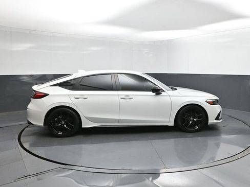 Used 2024 Honda Civic Sport image 11