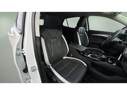 Certified 2025 Buick Envision Sport Touring image 31