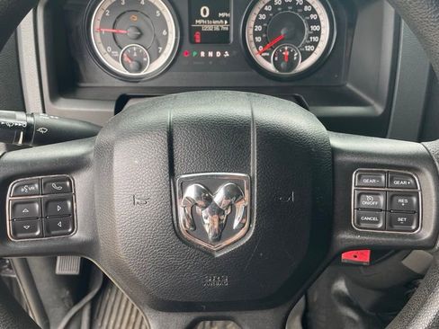 Used 2018 RAM 1500 Tradesman w/ Chrome Appearance Group RWD image 9
