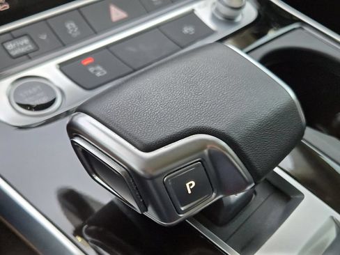 Certified 2023 Audi Q8 Premium Plus w/ Premium Plus Package AWD/4WD image 26