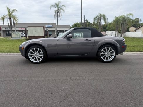 Used 2006 MAZDA MX-5 Miata Grand Touring RWD image 7