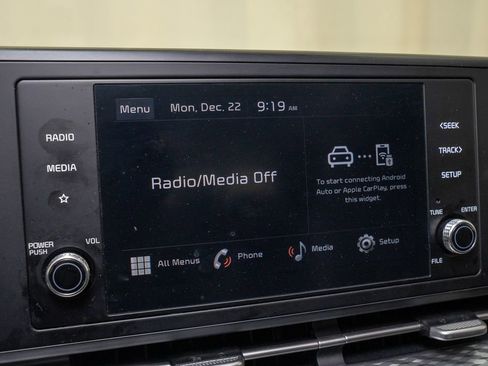 Certified 2024 Kia Carnival LX image 11