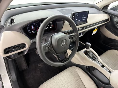 New 2027 Honda HR-V LX image 4