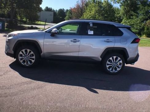 Certified 2019 Toyota RAV4 Limited w/ Cold Weather Package AWD/4WD image 5