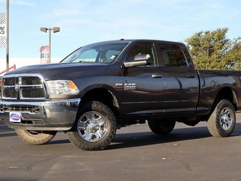 Used 2016 RAM 2500 Tradesman w/ Chrome Appearance Group image 17