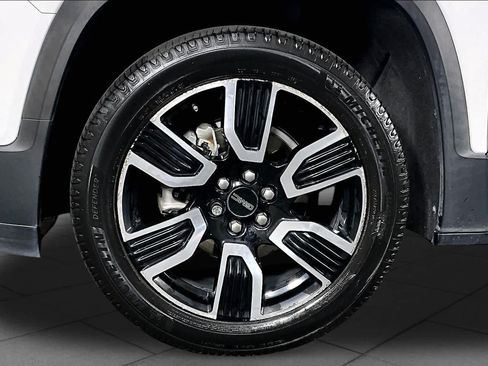 Used 2021 GMC Acadia SLT w/ Elevation Edition FWD image 11