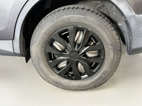 Used 2015 Toyota RAV4 LE image 11