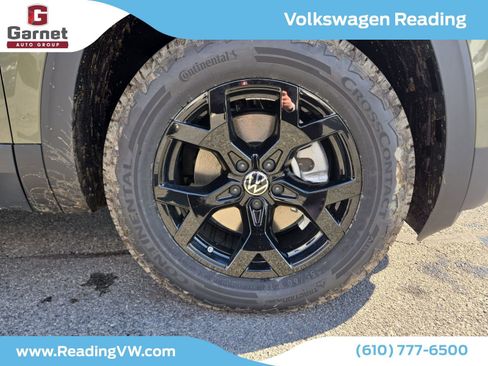 New 2026 Volkswagen Atlas Peak Edition image 9