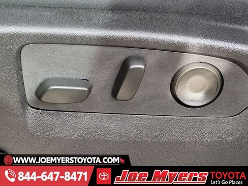 Used 2025 Chevrolet Suburban RST w/ Comfort Package image 28