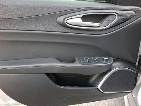 Used 2020 Alfa Romeo Giulia Base w/ Nero Edizione image 13