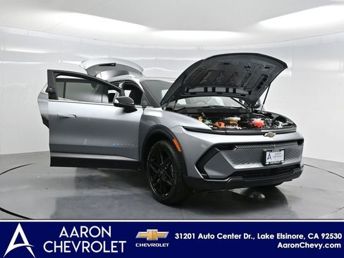 New 2026 Chevrolet Equinox EV LT image 36