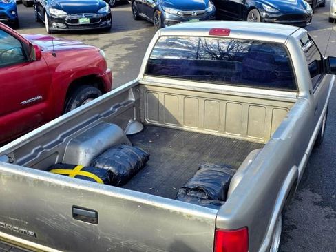 Used 2003 GMC Sonoma SL image 23