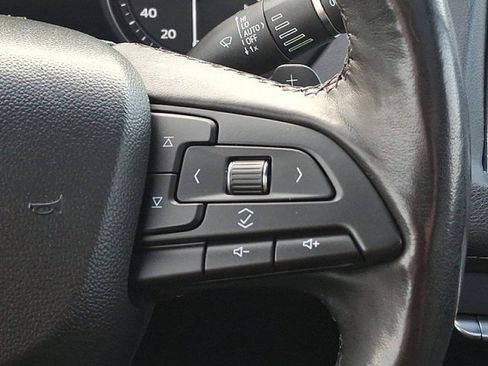 Used 2019 Cadillac XT4 Premium Luxury AWD/4WD image 24
