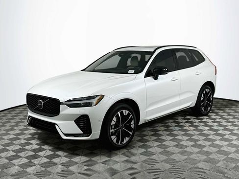 Used 2026 Volvo XC60 B5 Plus w/ Protection Package Premier AWD/4WD image 3