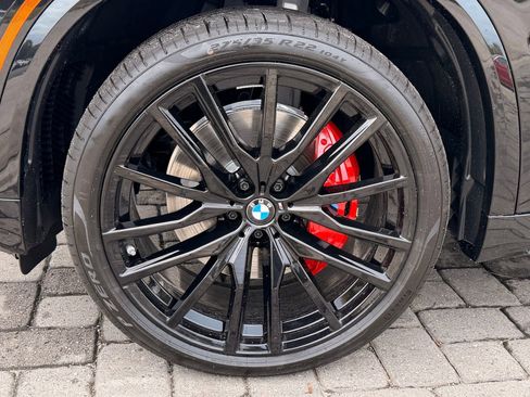 New 2026 BMW X5 xDrive40i w/ M Sport Package AWD/4WD image 13