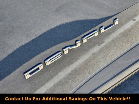 New 2026 GMC Acadia Denali w/ Super Cruise Package image 8