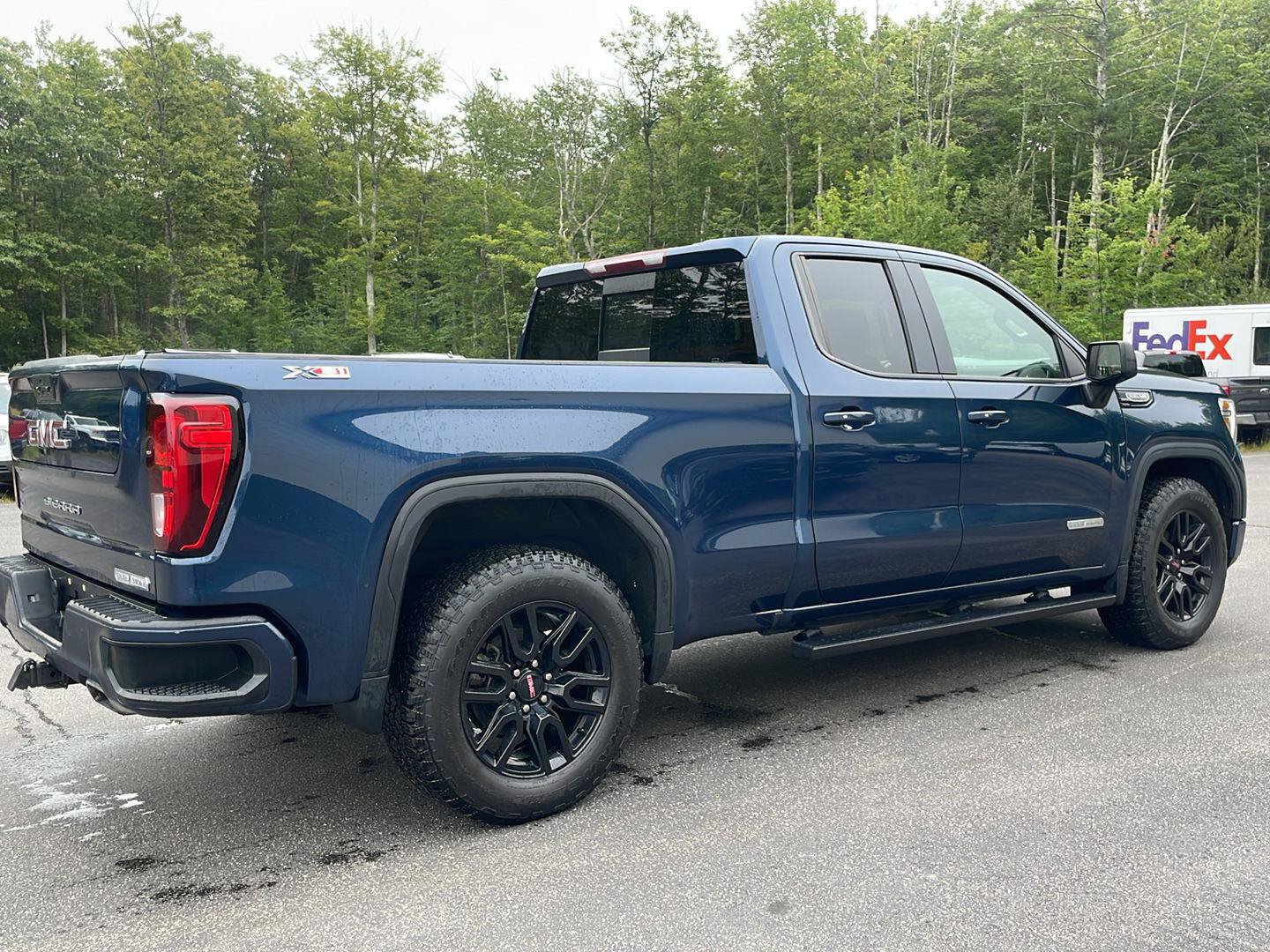 Used 2022 GMC Sierra 1500 Elevation AWD/4WD image 9