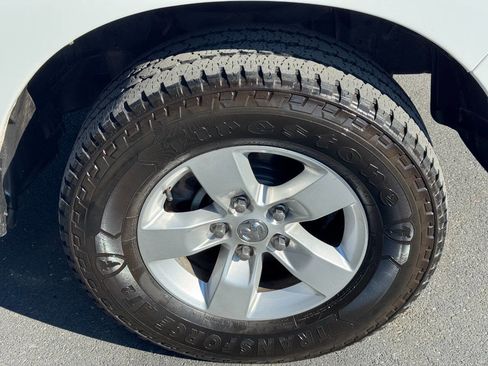 Used 2017 RAM 1500 Classic SLT image 62