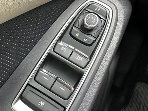 Used 2023 Subaru Ascent Limited w/ Technology Package AWD/4WD image 18