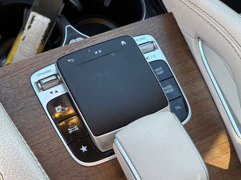 Used 2020 Mercedes-Benz GLE 350 4MATIC image 23