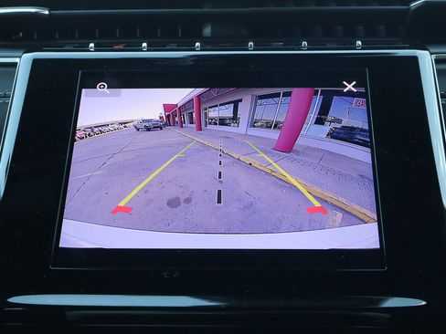 Used 2025 Jeep Grand Cherokee L Altitude image 12