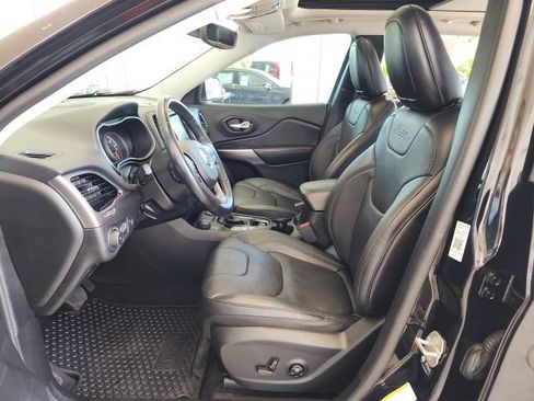 Used 2021 Jeep Cherokee Limited w/ Elite Package AWD/4WD image 15