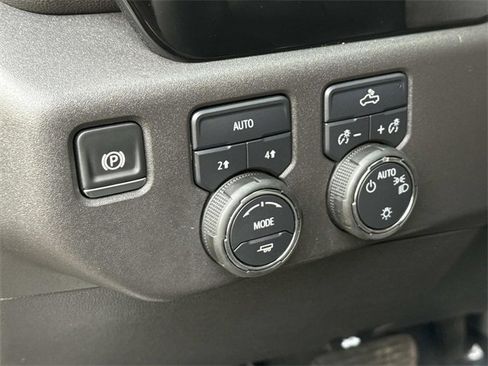 Certified 2025 Chevrolet Silverado 1500 LT image 18