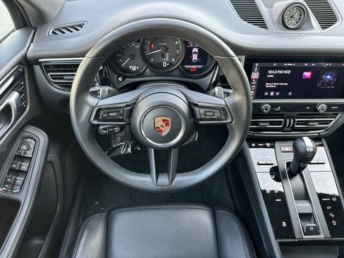 Used 2025 Porsche Macan image 15