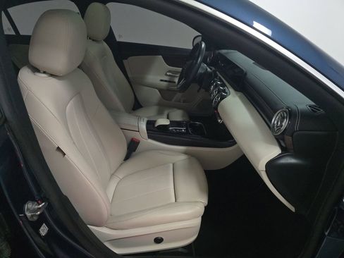 Used 2021 Mercedes-Benz CLA 250 w/ Premium Package image 11