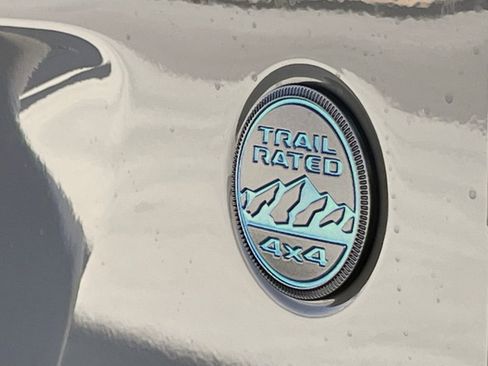 Used 2023 Jeep Wrangler Unlimited w/ Sun & Screen Package image 14