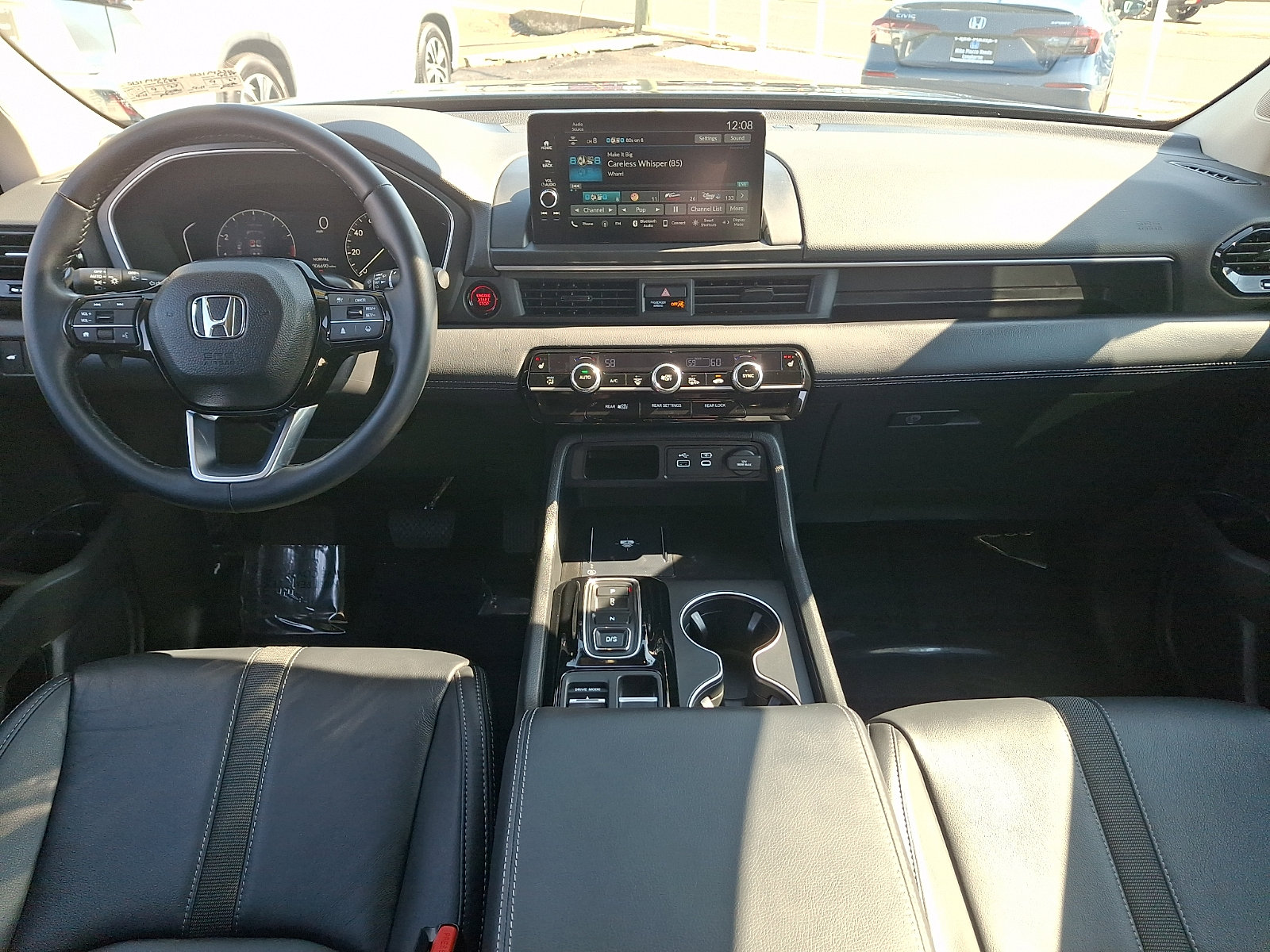 Used 2025 Honda Pilot EX-L image 11