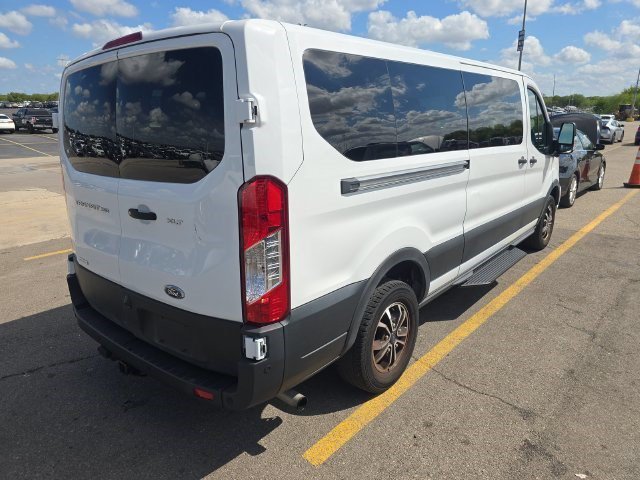 Used 2022 Ford Transit 350 XLT RWD image 2