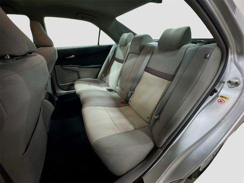 Used 2012 Toyota Camry LE image 25