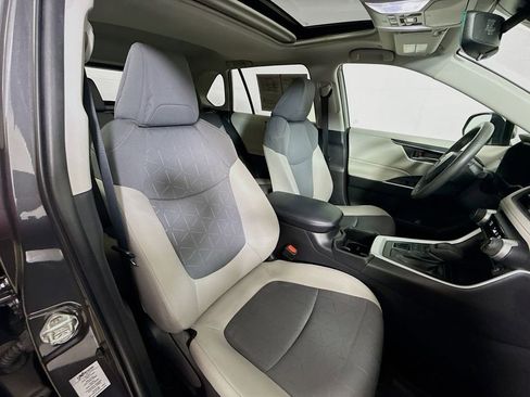 Used 2023 Toyota RAV4 XLE w/ Convenience Package AWD/4WD image 29