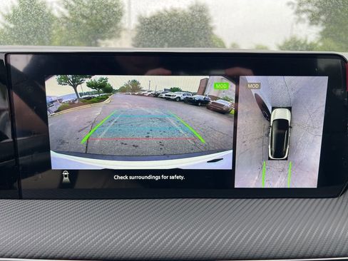 New 2025 Nissan Kicks SR image 16